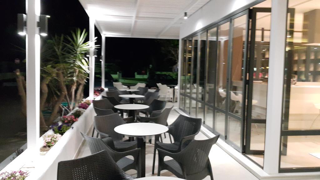 Cosmopolitan Hotel Exterior foto